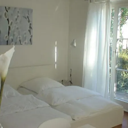 Haus 10 Zimmer *